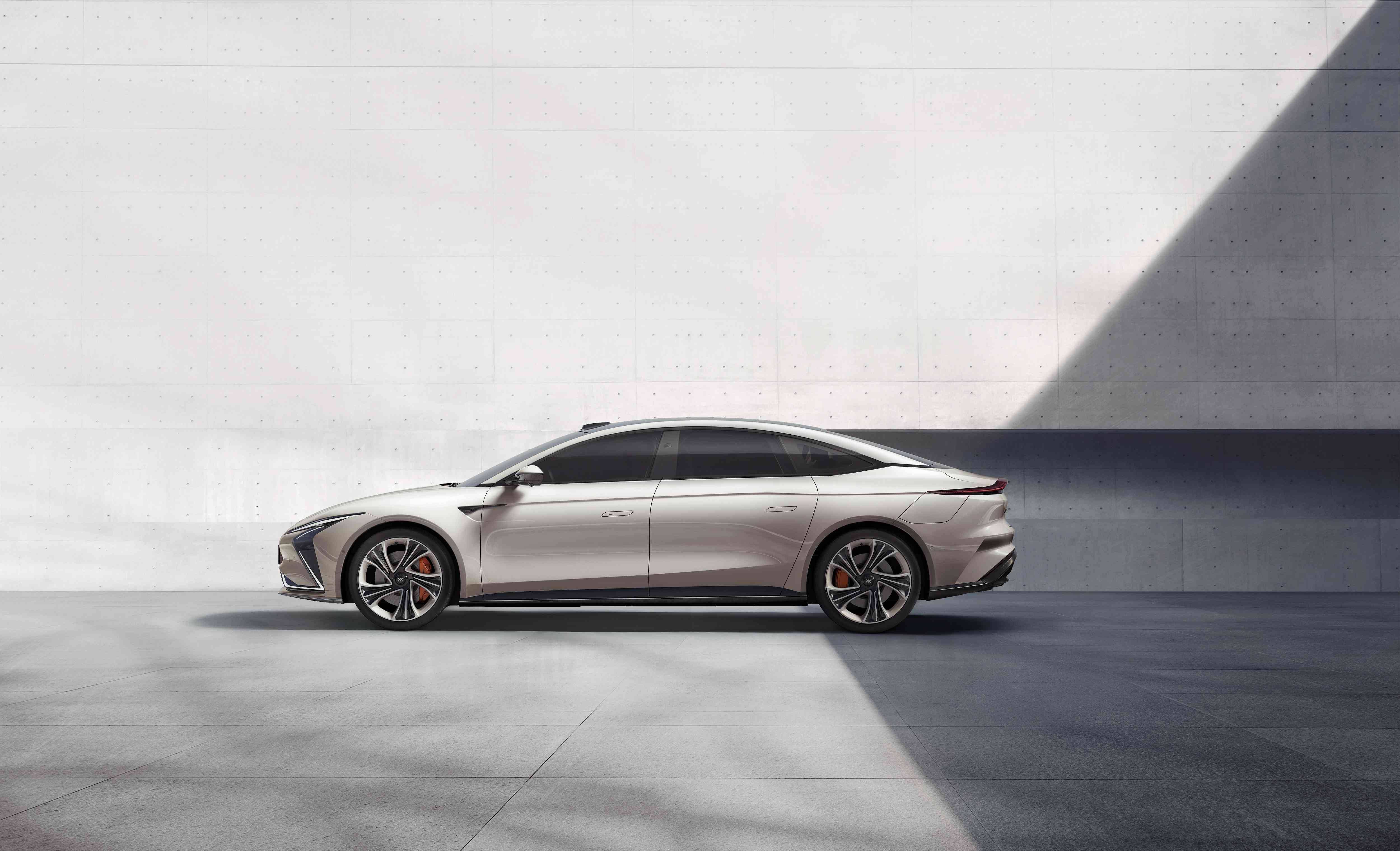 路咖汽车网-智己l7正式上市,官宣售价36.88万元-40.88万元