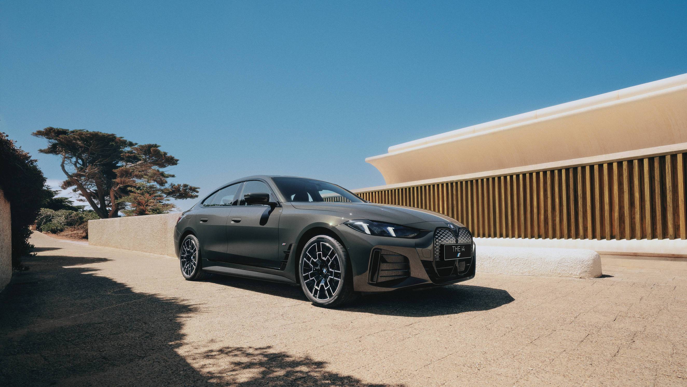 新纯电动BMW i4美学设计焕新升级，彰显纯正轿跑基因