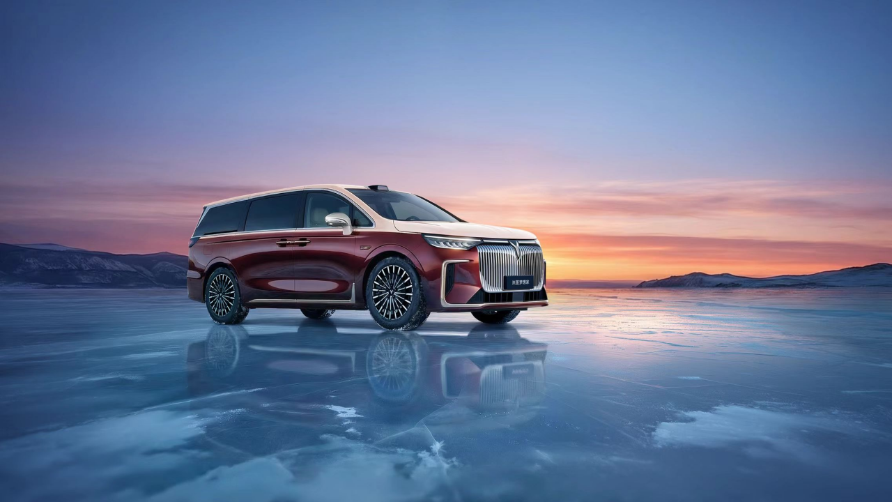 年销8万+蝉联销冠！岚图梦想家高端 MPV 销量口碑双冠王