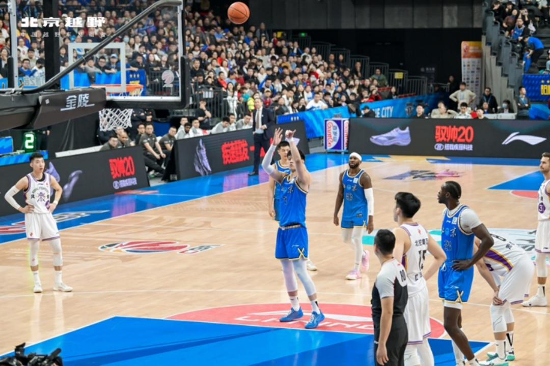 BJ40增程元境智行交车仪式点亮北汽男篮北京越野品牌之夜